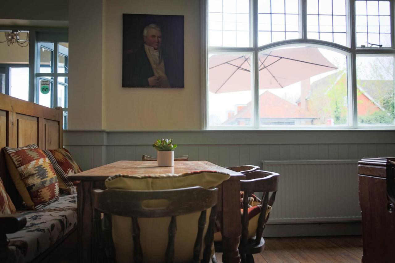 The Cricketers 3*